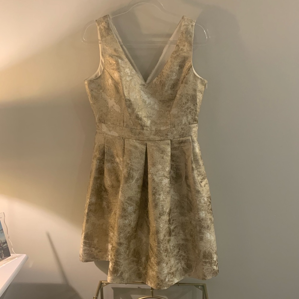 WOT Jessica Simpson gold white brocade like fit and flare dress Sz 10